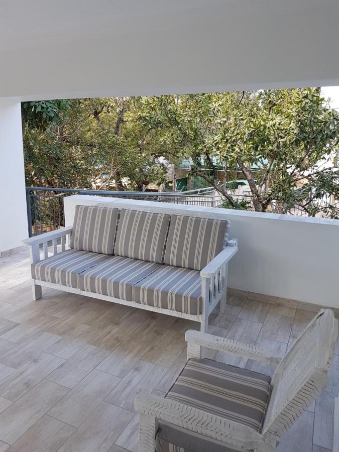 Apartamento con vistas a la piscina