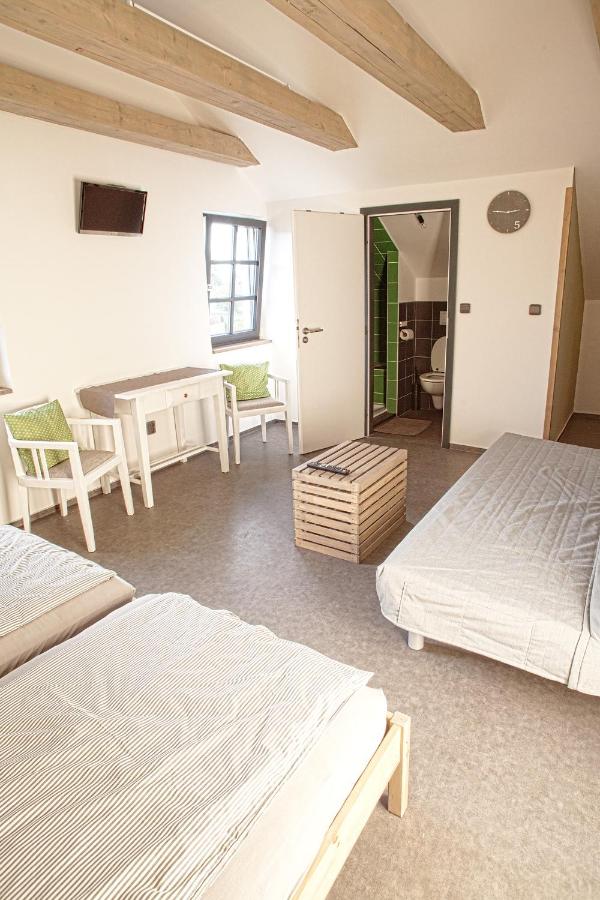 Chambre Double ou Lits Jumeaux avec Salle de Bains