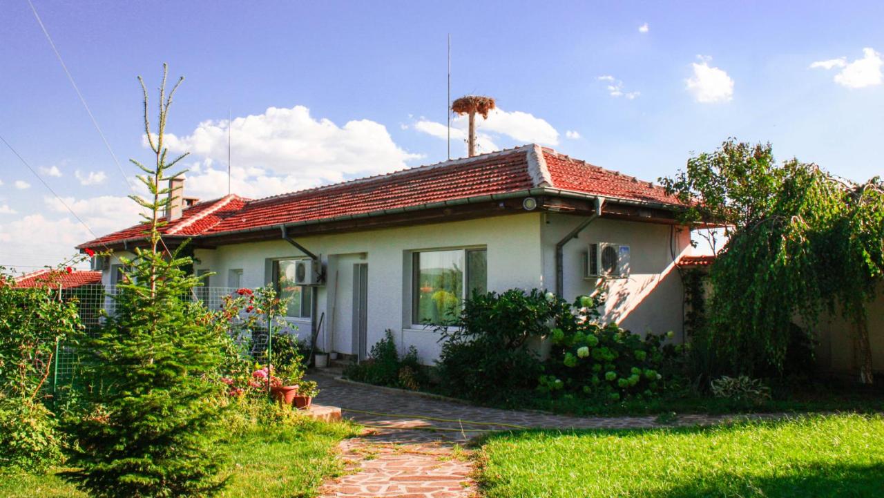 Villa Nymphea Water Lily - B&B Hisarya