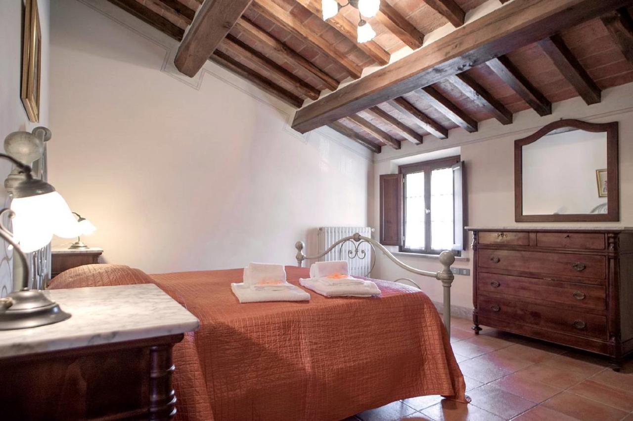 Deluxe Three-Bedroom Apartment