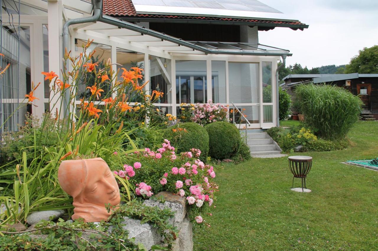 B&B Grafenau - Ferienwohnung am Altenstein - Bed and Breakfast Grafenau