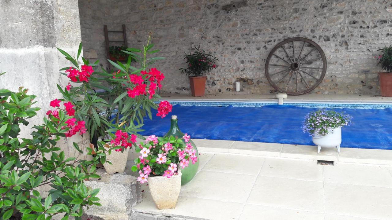 La charentaise ch d'hôtes ,Studio - Bed and Breakfast