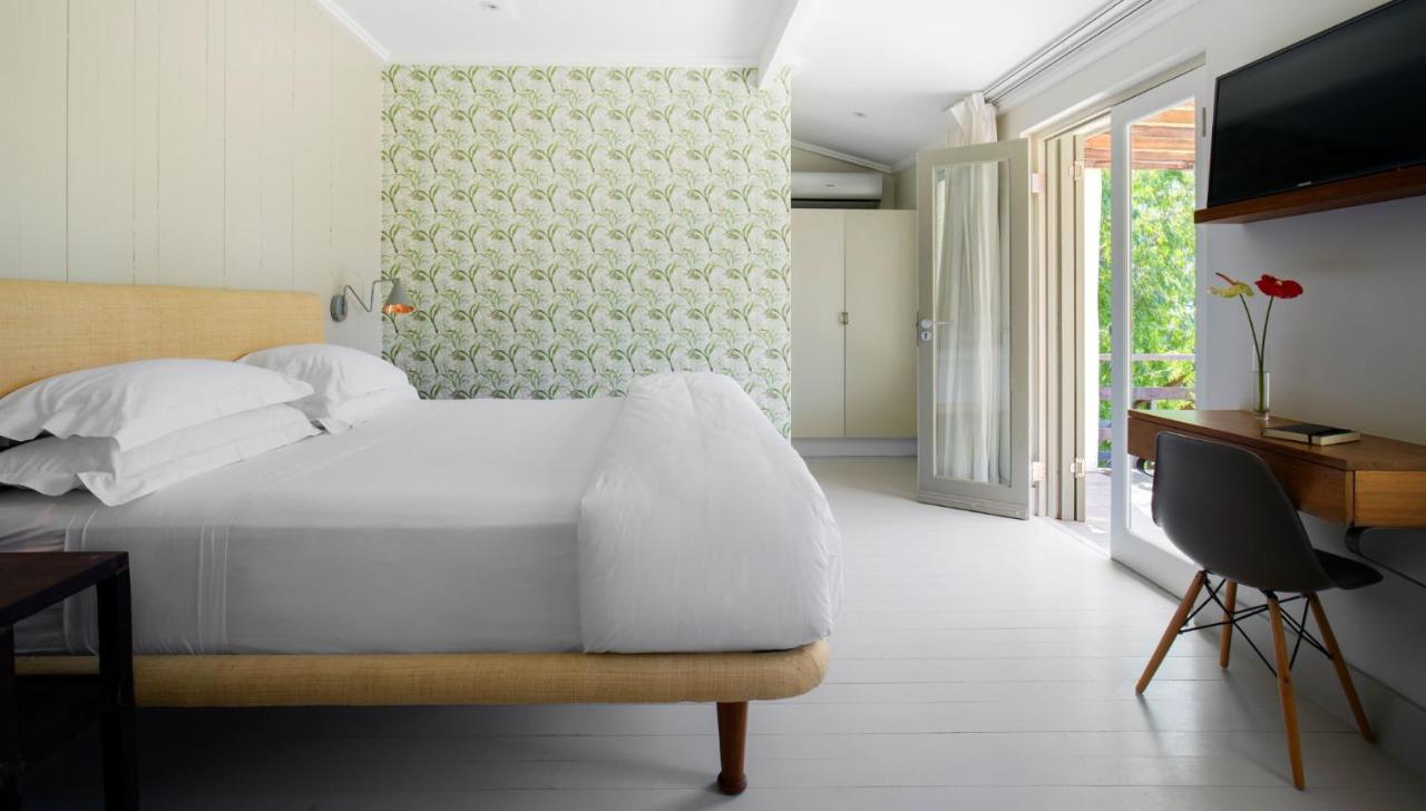 Deluxe - King room with balcony
