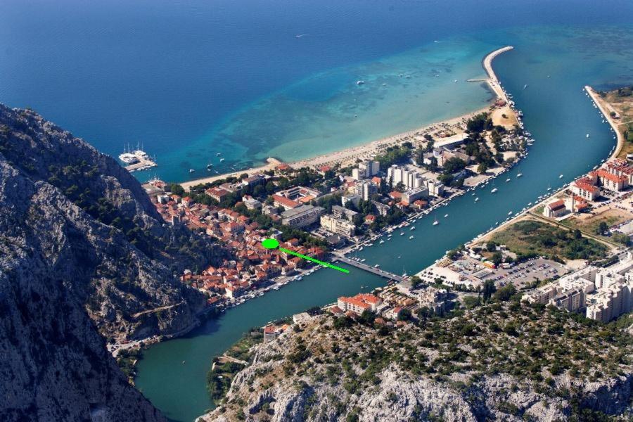 APARTMAN R.R. OMIŠ - Chambres d’hôtes