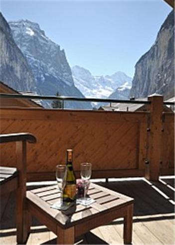 B&B Lauterbrunnen - Charming Penthouse - Bed and Breakfast Lauterbrunnen