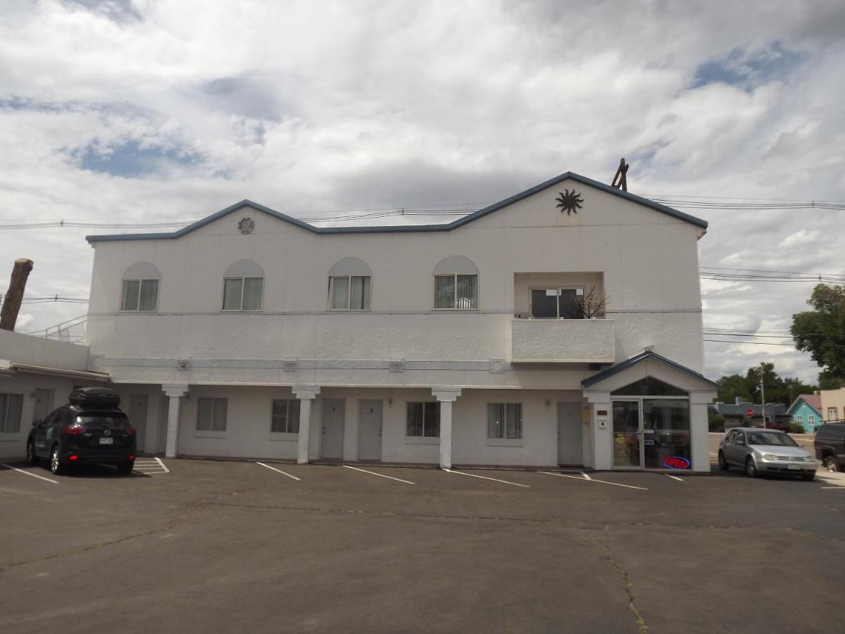 Colorado Inn Motel - Bed and Breakfast