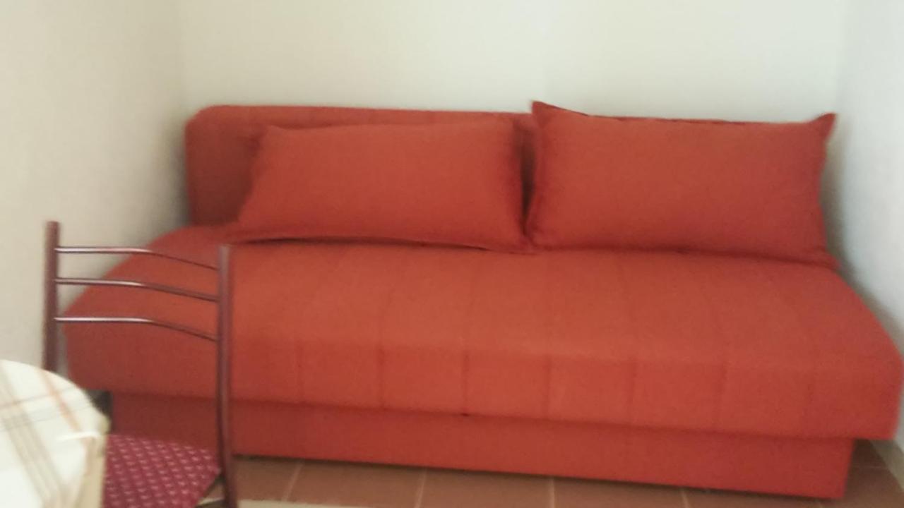 Estudio con balcón