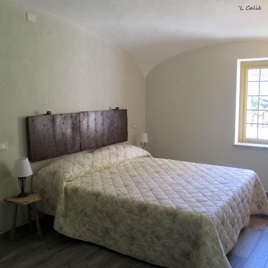 Double or Twin Room with Private Bathroom