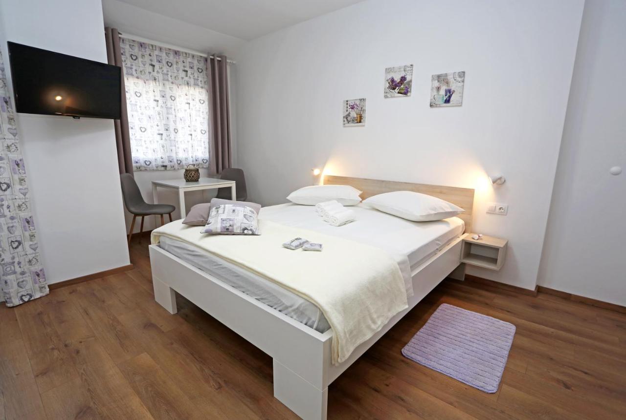 Tweepersoonskamer met 1 of 2 Bedden en een Extra Bed