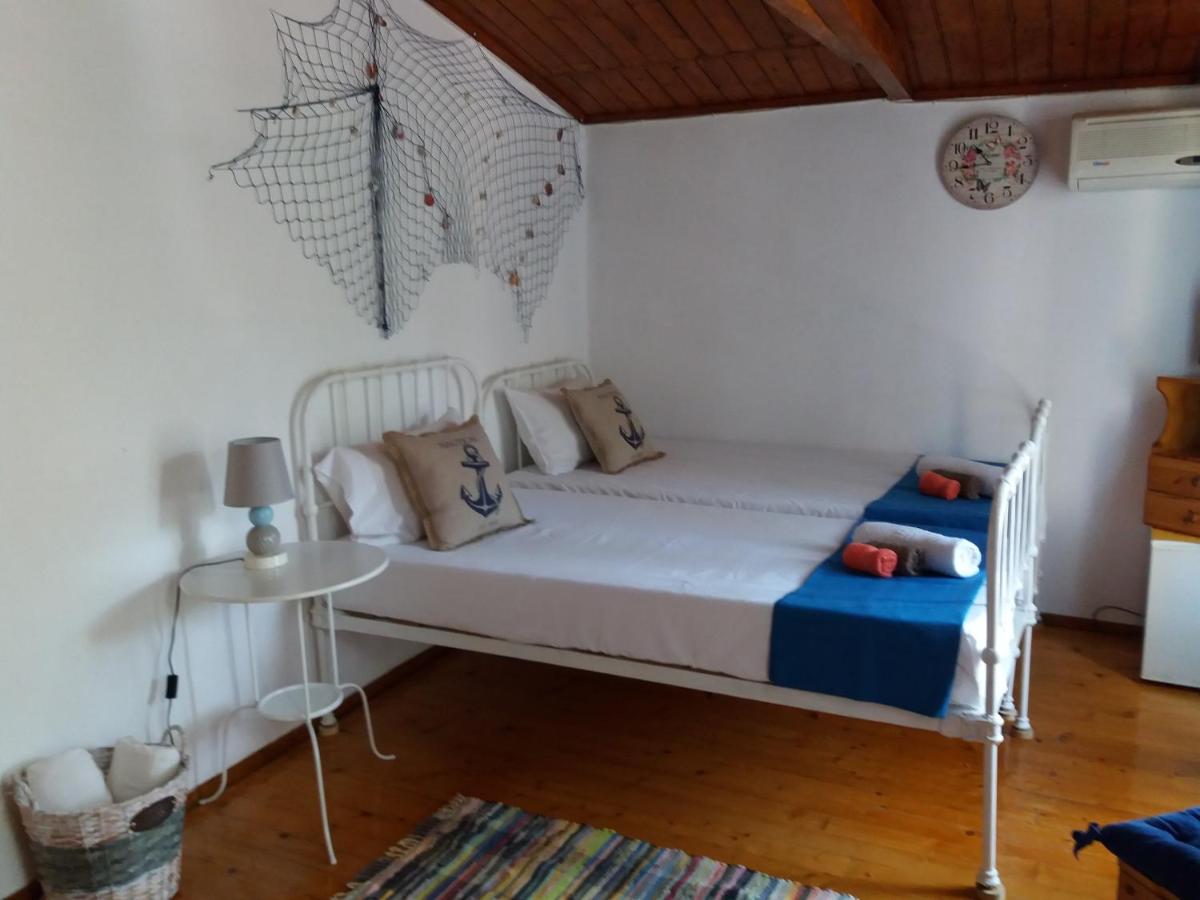 Standard Twin Room with Private External Bathroom