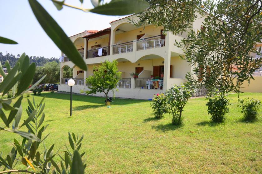 Studios Georgia - Ferienwohnung Kriopigi