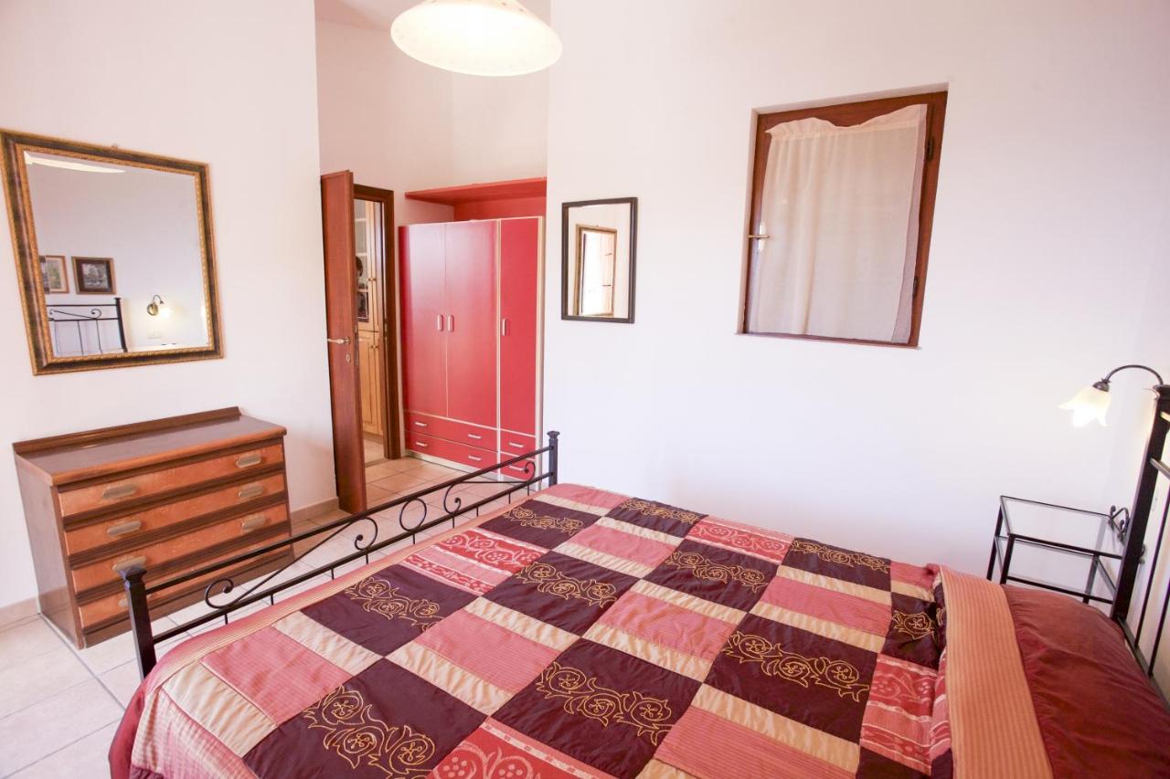 5- One-Bedroom Apartment