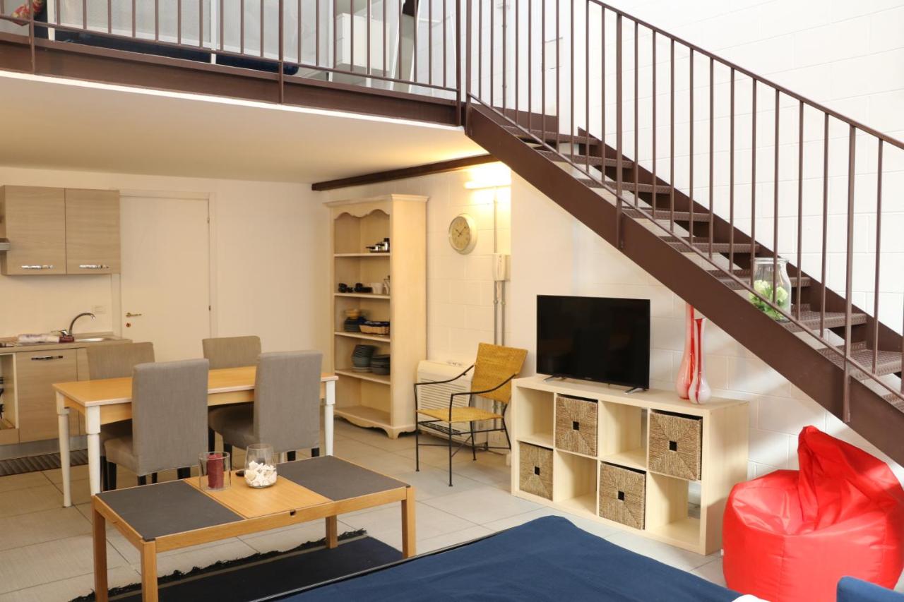 LoftinComo - Bed and Breakfast Como