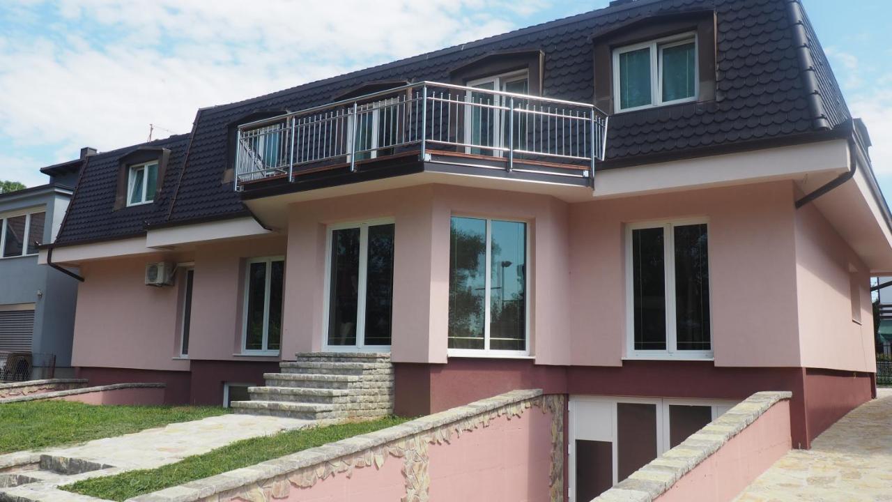 Vila Jasmina - B&B Bihać