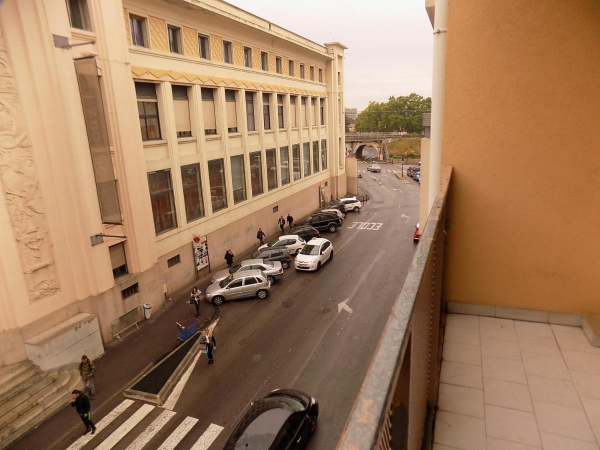 Nîmes studio parking Dhuoda - Chambres d’hôtes Nîmes