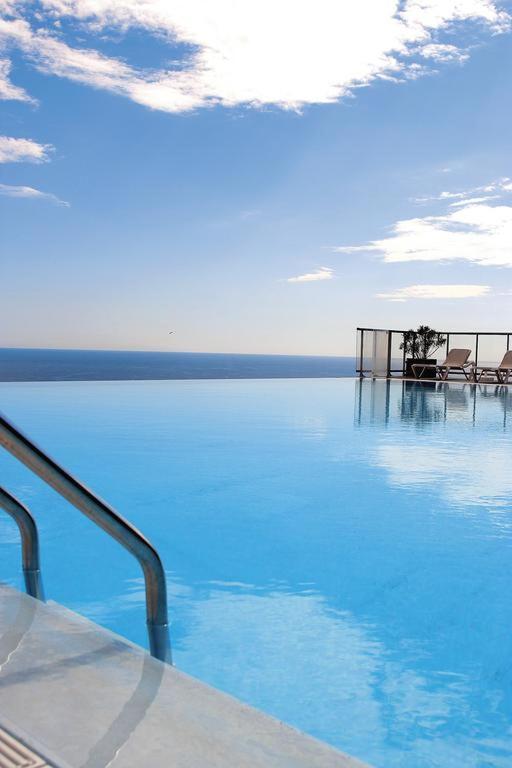 B&B Cap-d'Ail - Appt 5 personnes vue mer piscine Costa Plana Cap d'Ail Monaco - Bed and Breakfast Cap-d'Ail