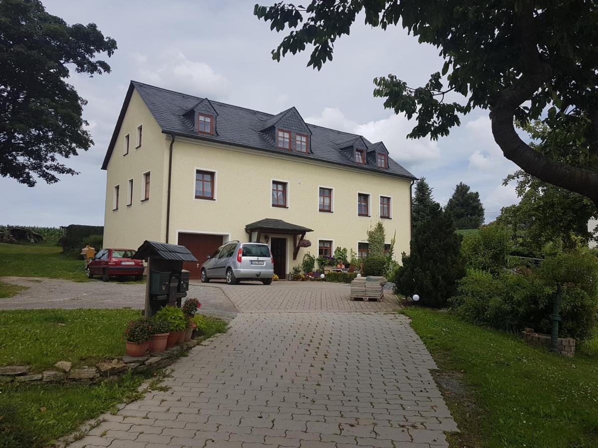 B&B Hilmersdorf - Strasse des Friedens - Bed and Breakfast Hilmersdorf