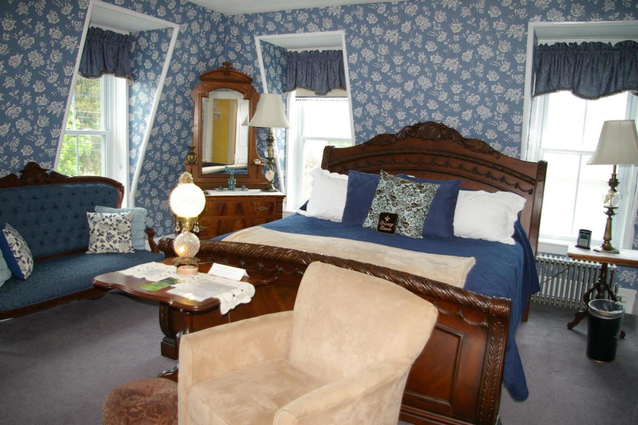 Princess Victoria King Suite