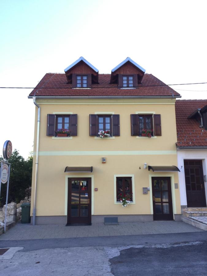 Apartments Petra - Chambres d’hôtes Slunj
