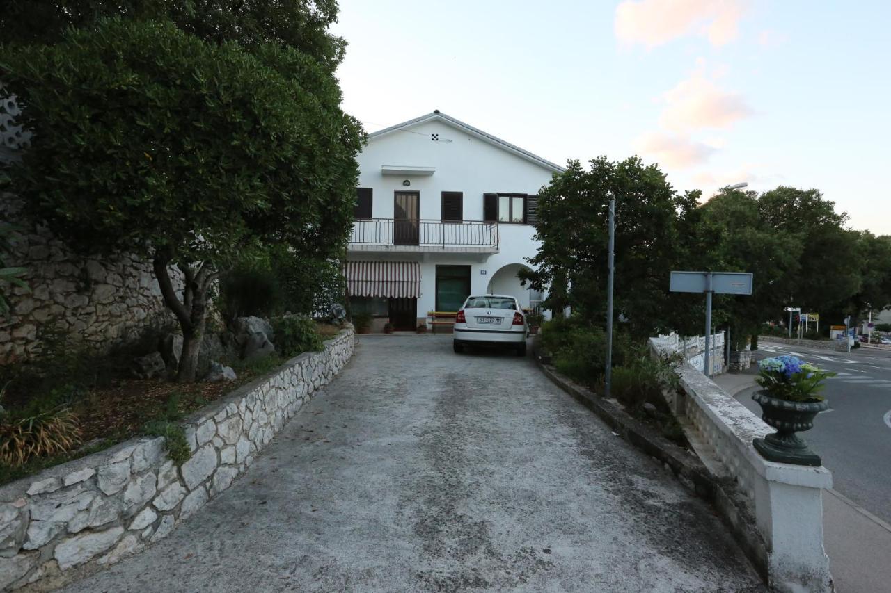 Apartment Biba - Bed and Breakfast Novi Vinodolski