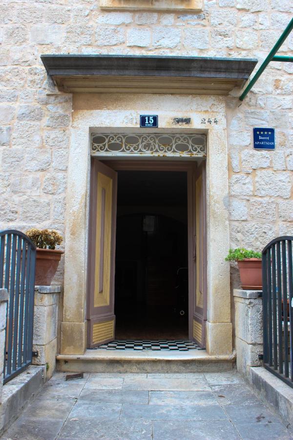 Apartment Dalmatian rustical feeling - B&B Postira