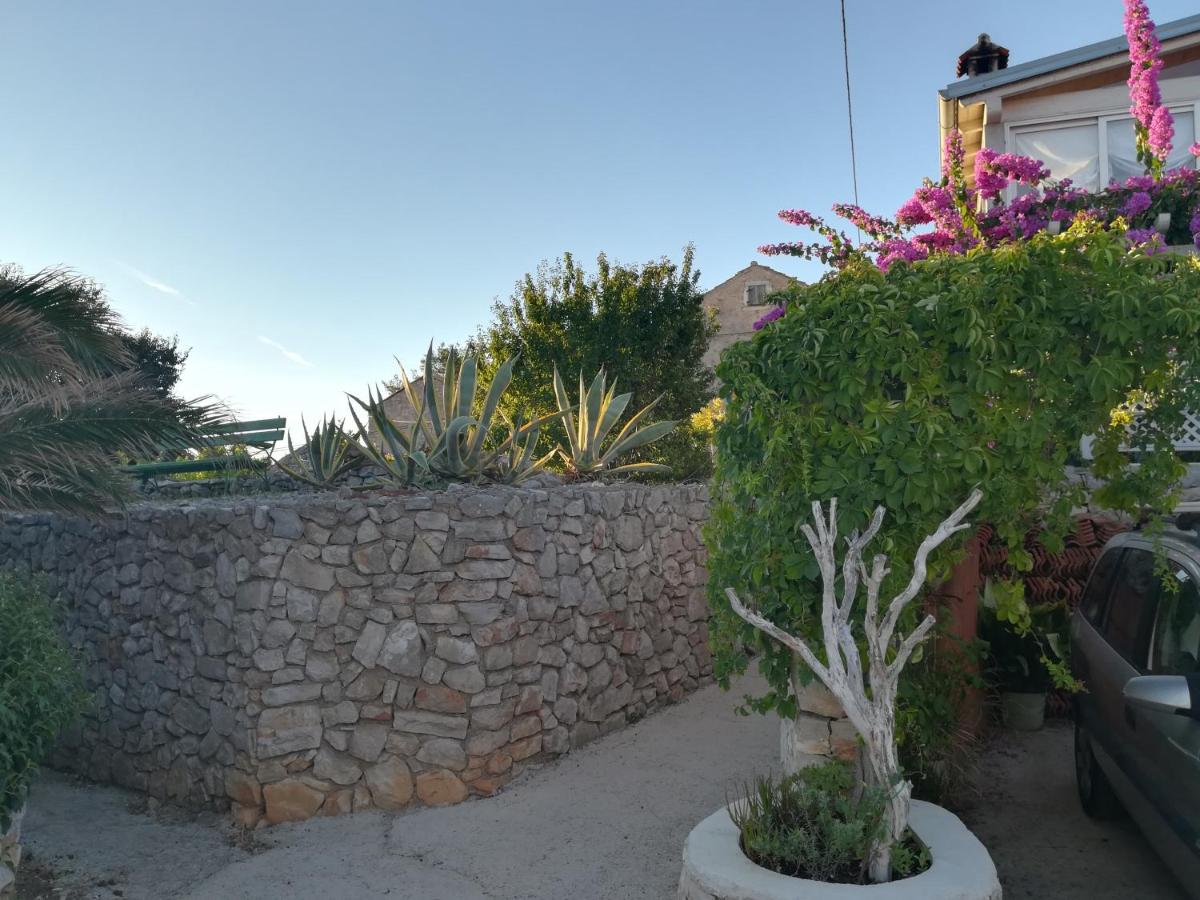 Apartment Neno - Terrace & Parking - B&B
