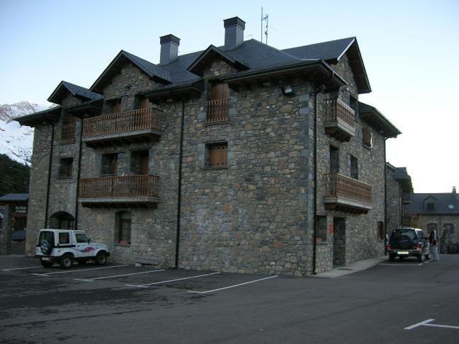Three-Bedroom Apartment (6 Adults)