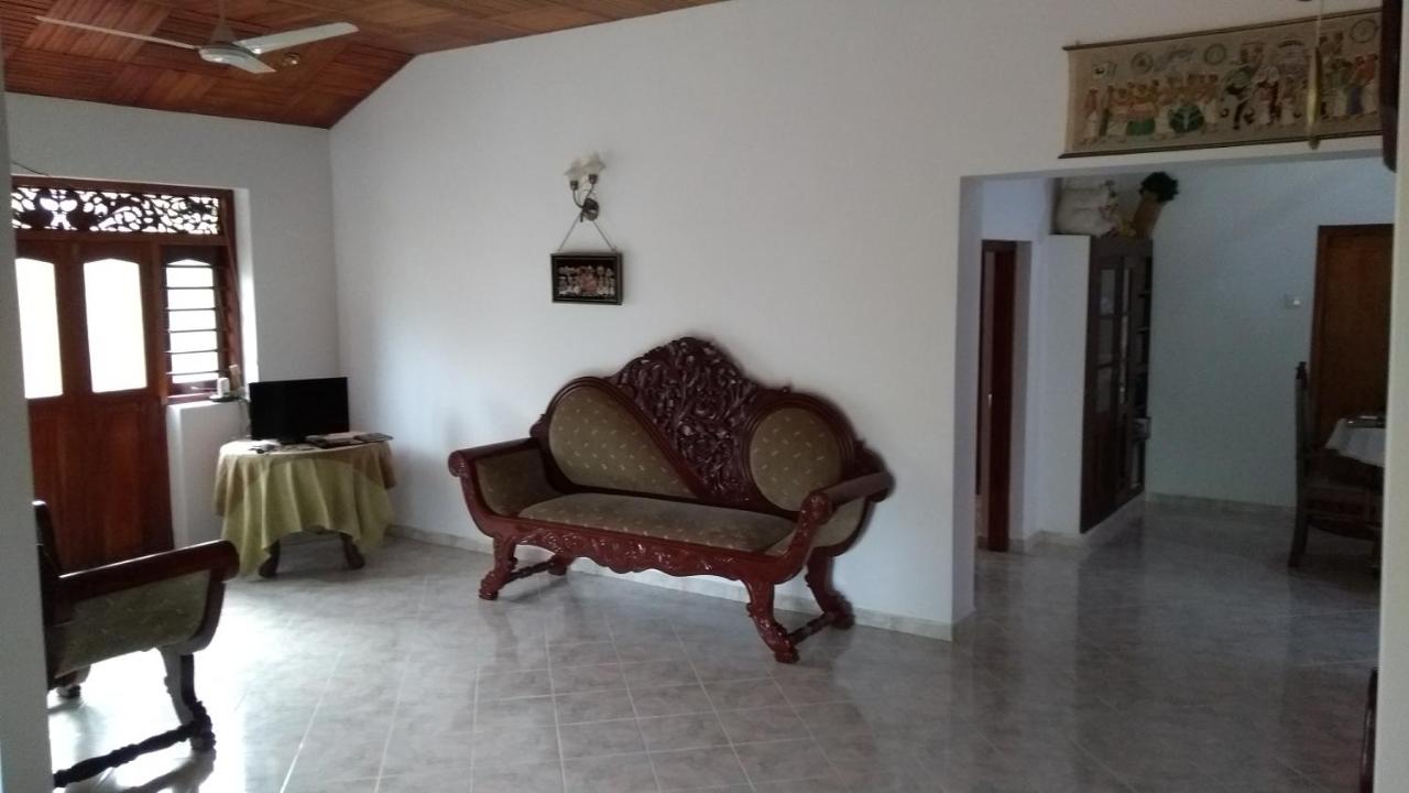 Sandasaranay - Bed and Breakfast Hikkaduwa