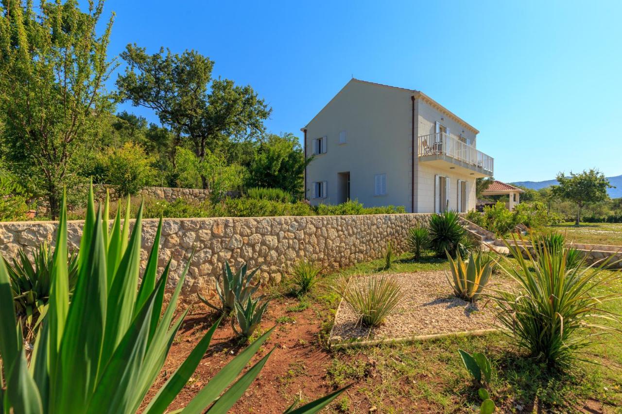 Hedera Estate, Villa Hedera VII - B&B Zaton