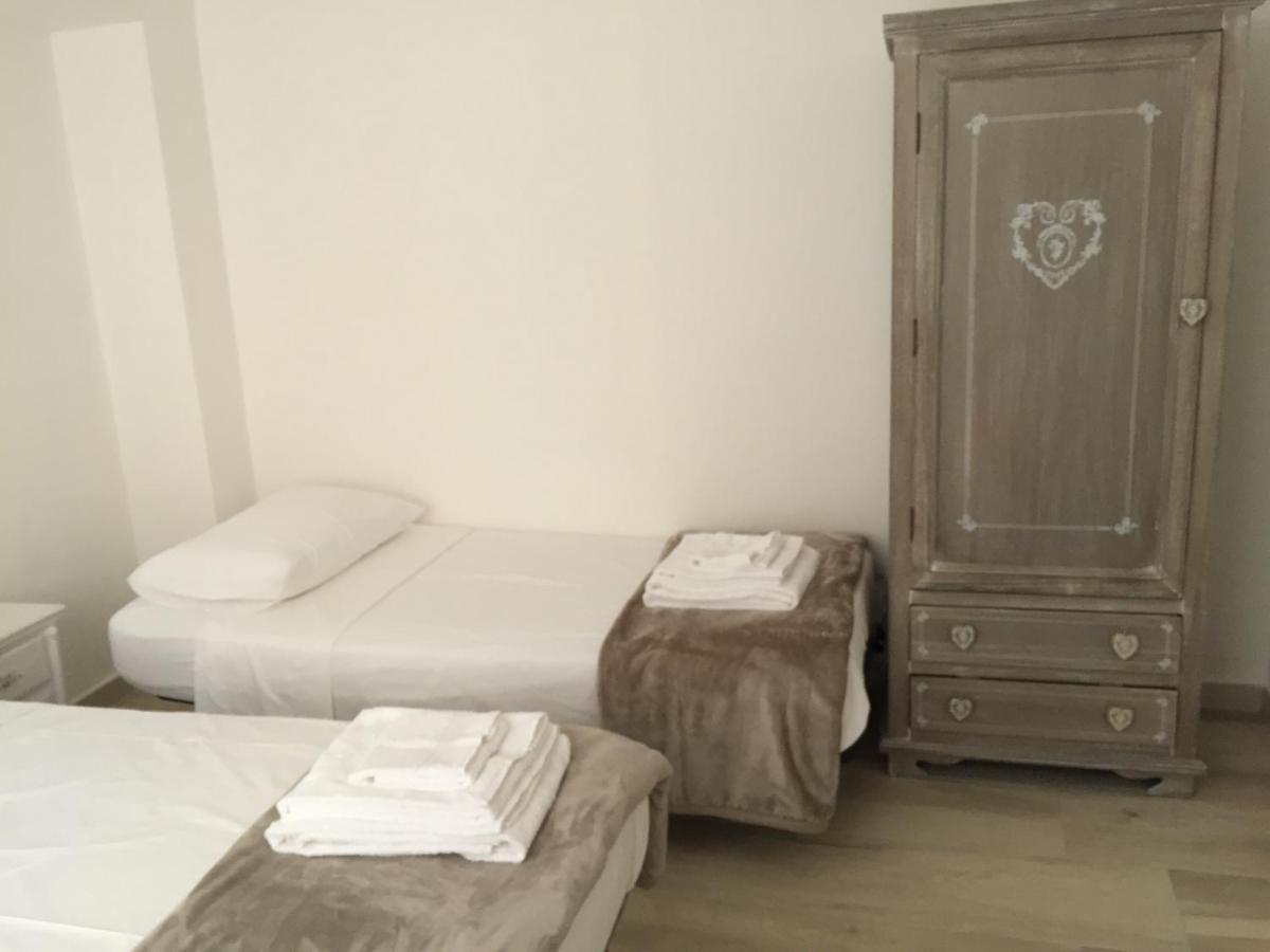 Graffiti in Barbagia - B&B Nuoro