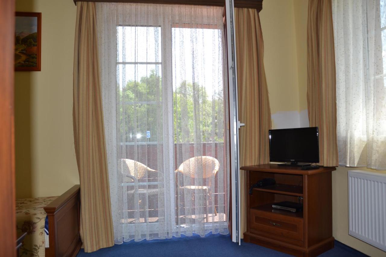 Twin Room with Bathroom