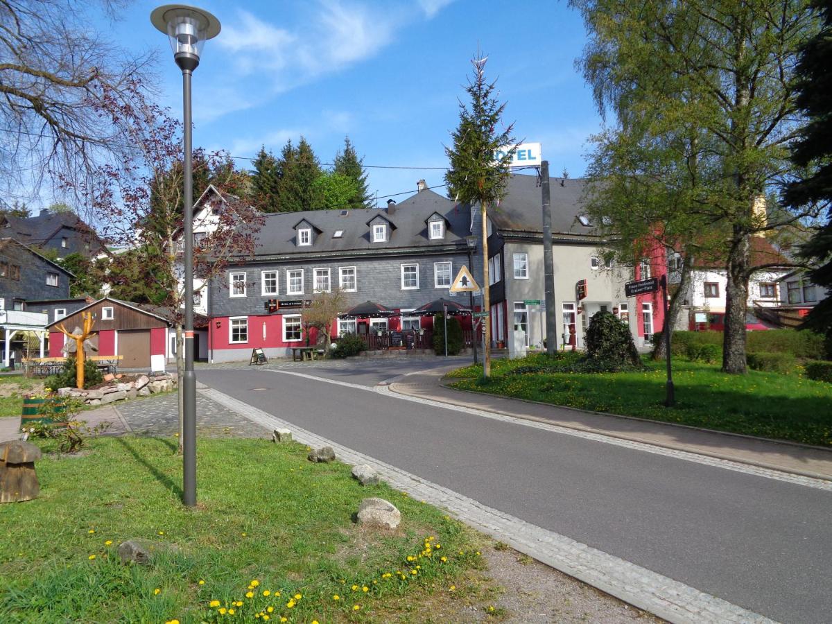 B&B Stützerbach - Pension & Gasthof "Am Park" UG - Bed and Breakfast Stützerbach