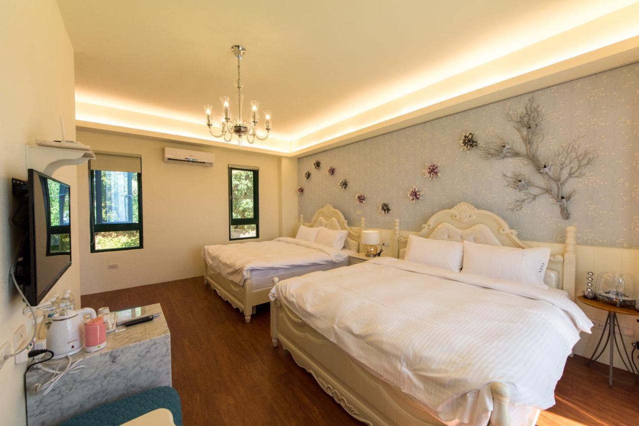 Standard Quadruple Room with Balcony and Sea View