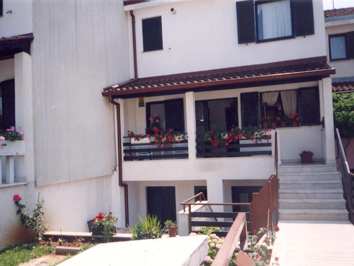 Studio Apartment Pula near Sea 2 - B&B