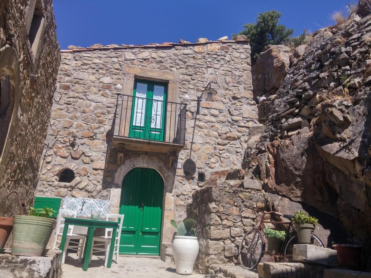 jusu e susu montagna mare - B&B Mistretta