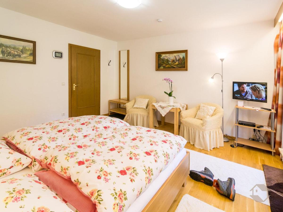 Doppelzimmer mit Balkon