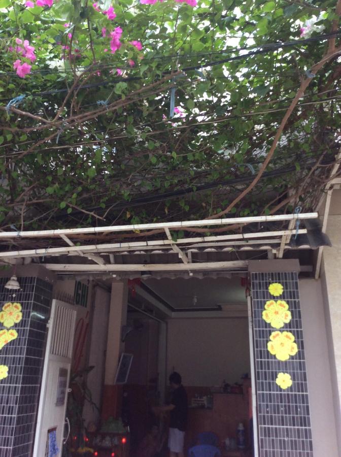 Nhu Y Guesthouse - B&B
