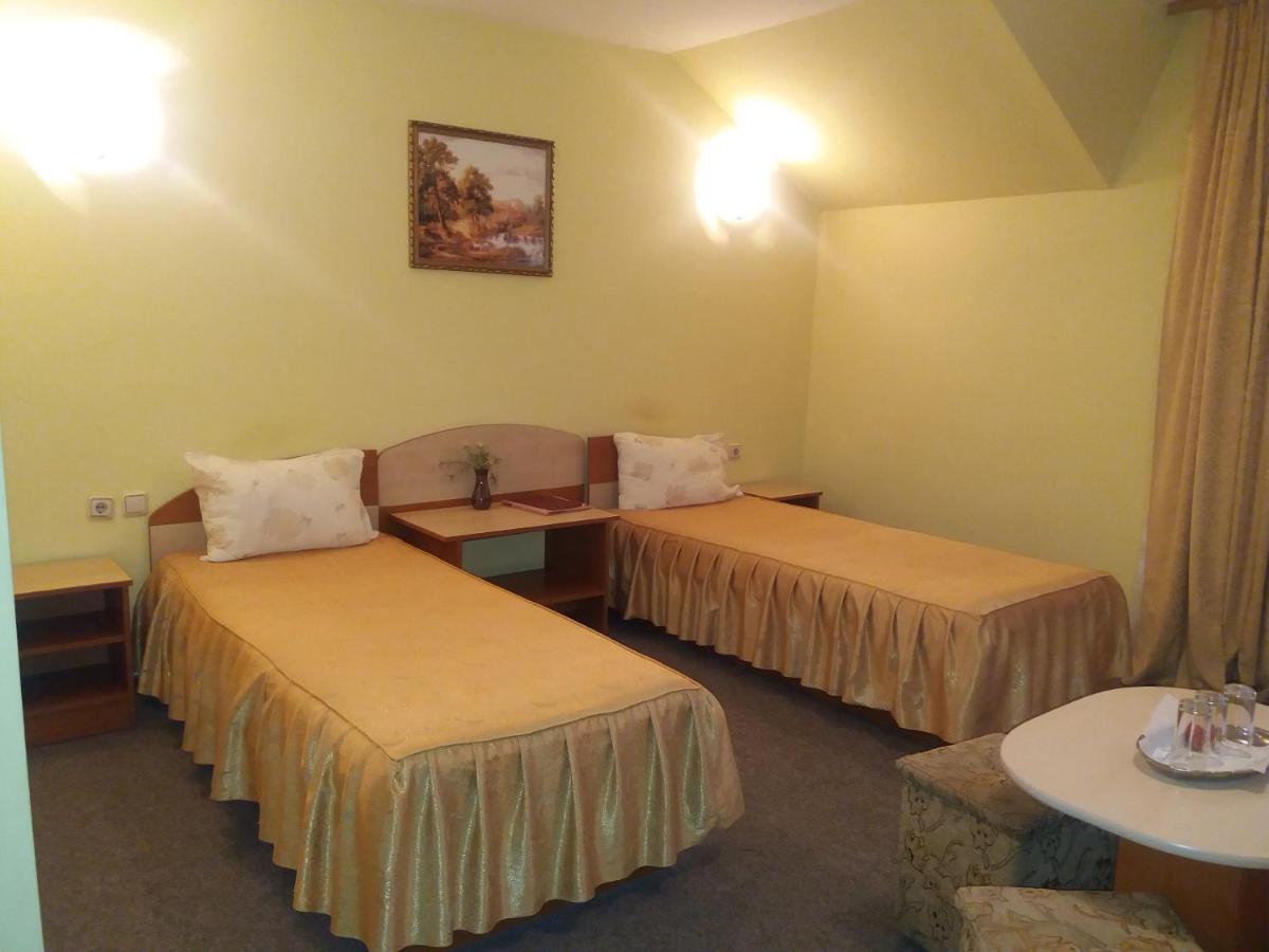 Camera Doppia con Letti Singoli