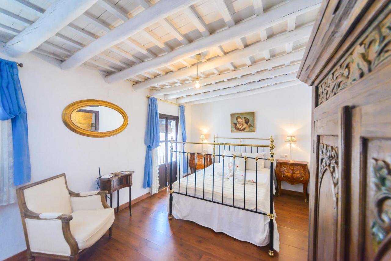 One-Bedroom House (2 Adults)