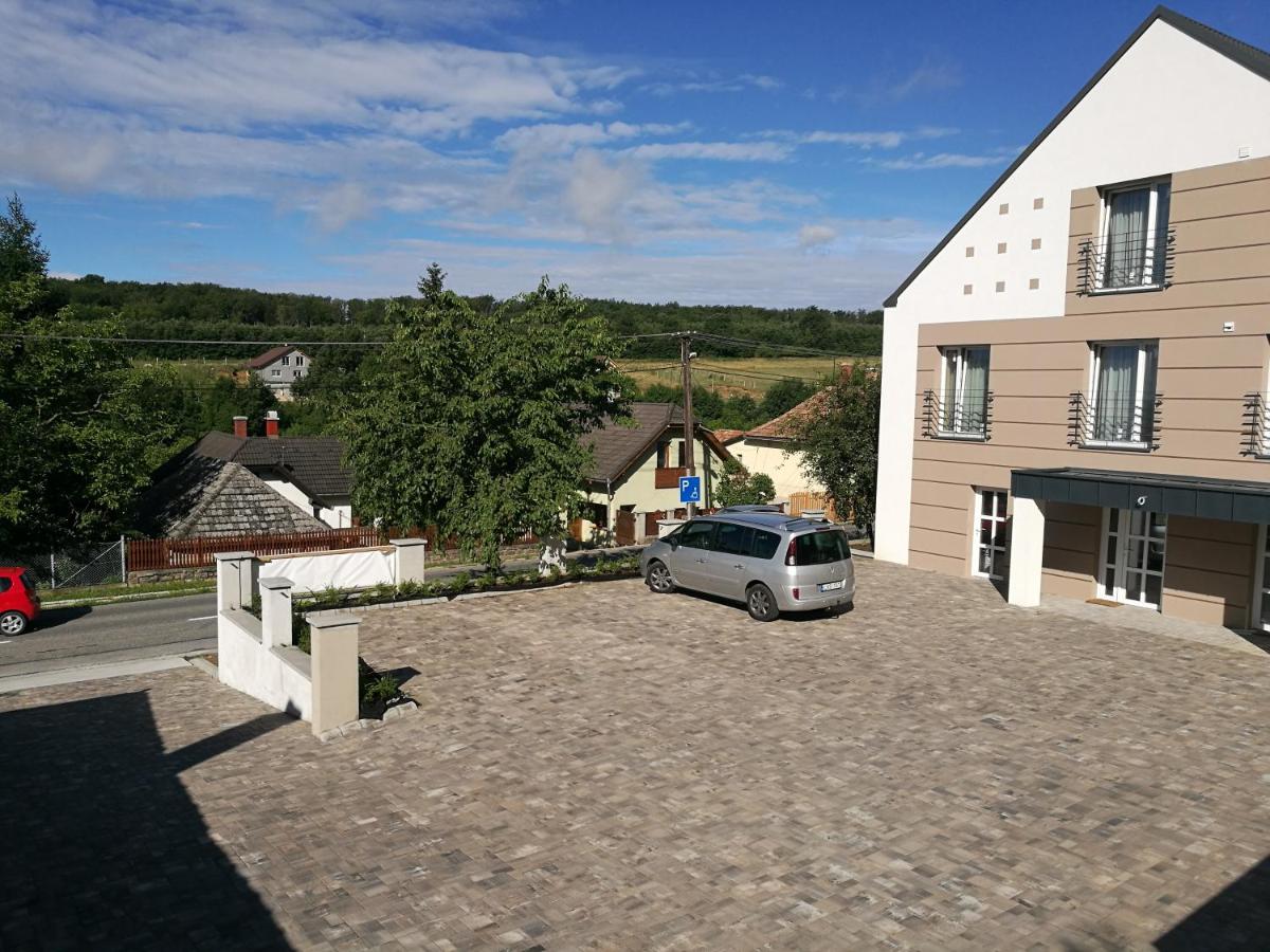 Family Apartman - B&B