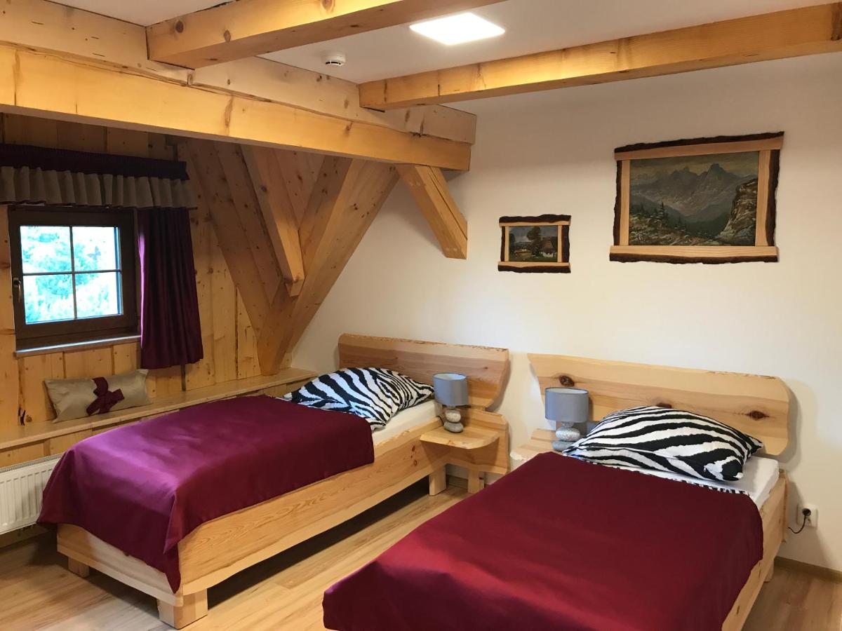 Twin Room with Bathroom