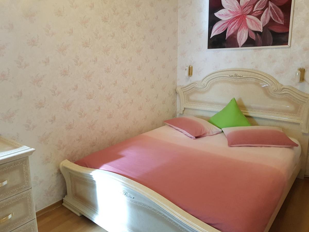 One-Bedroom Apartment (2 Adults)
