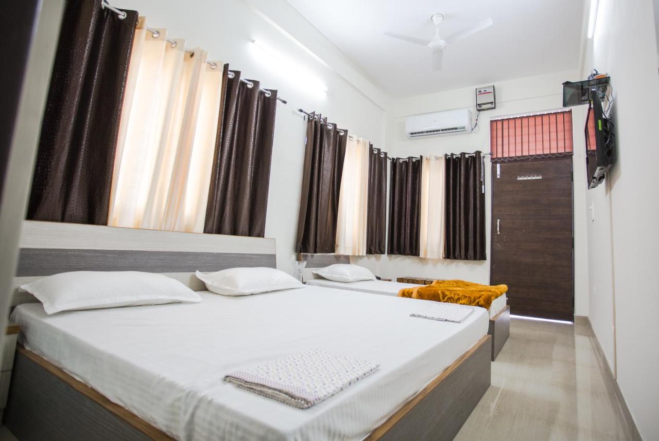 B&B Dehra Dūn - Hotel Shiv Kripa - Bed and Breakfast Dehra Dūn