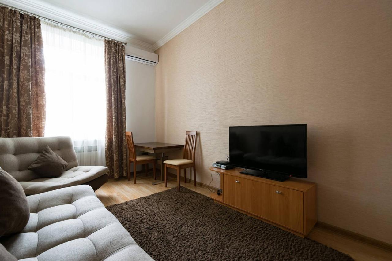 Nadezhda Apartments on Jeltoksan 103 - Ferienwohnung Almaty