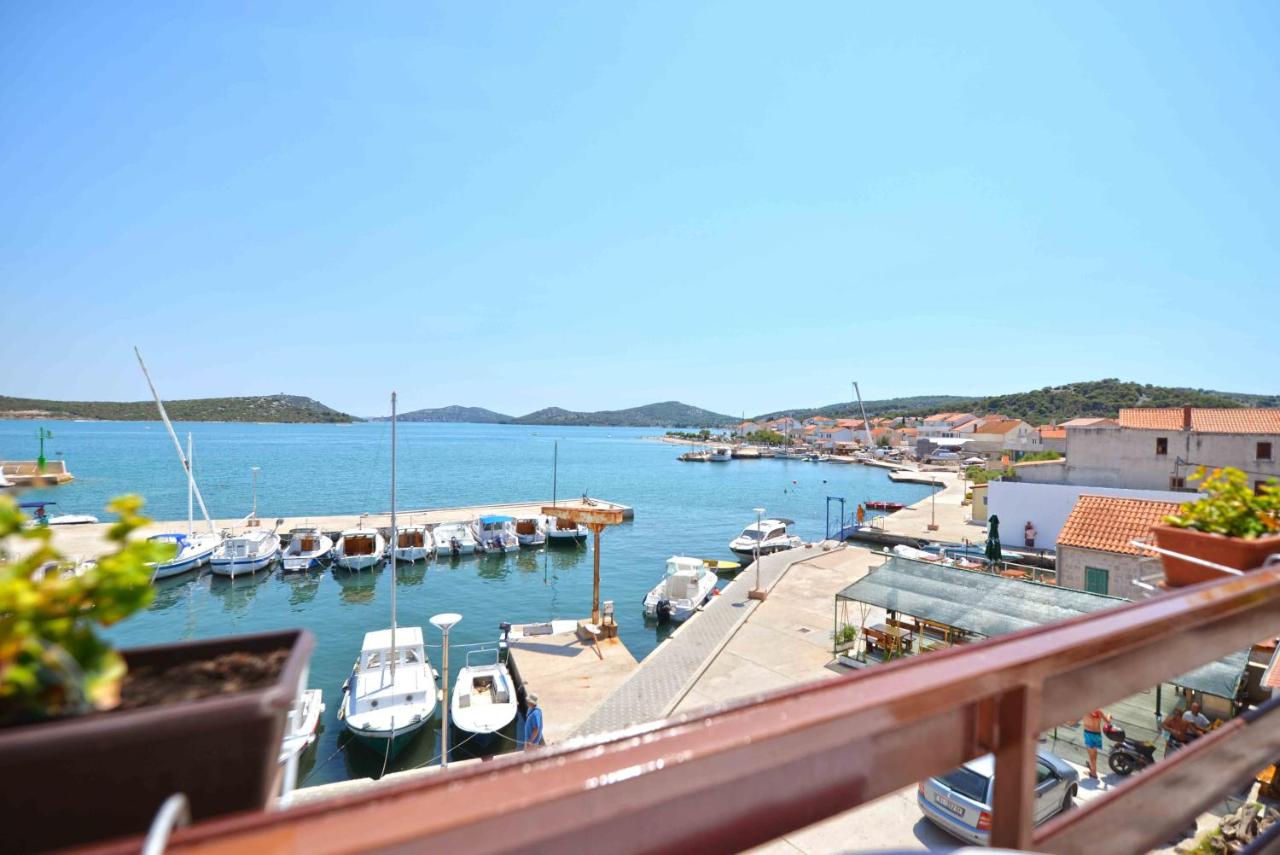 Apartmani Mikin - B&B Betina