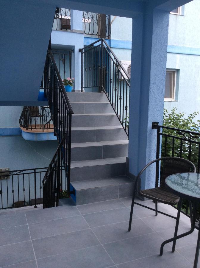 Εlada - B&B Costineşti