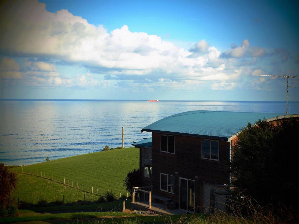 Suite con cama extragrande y vistas al mar