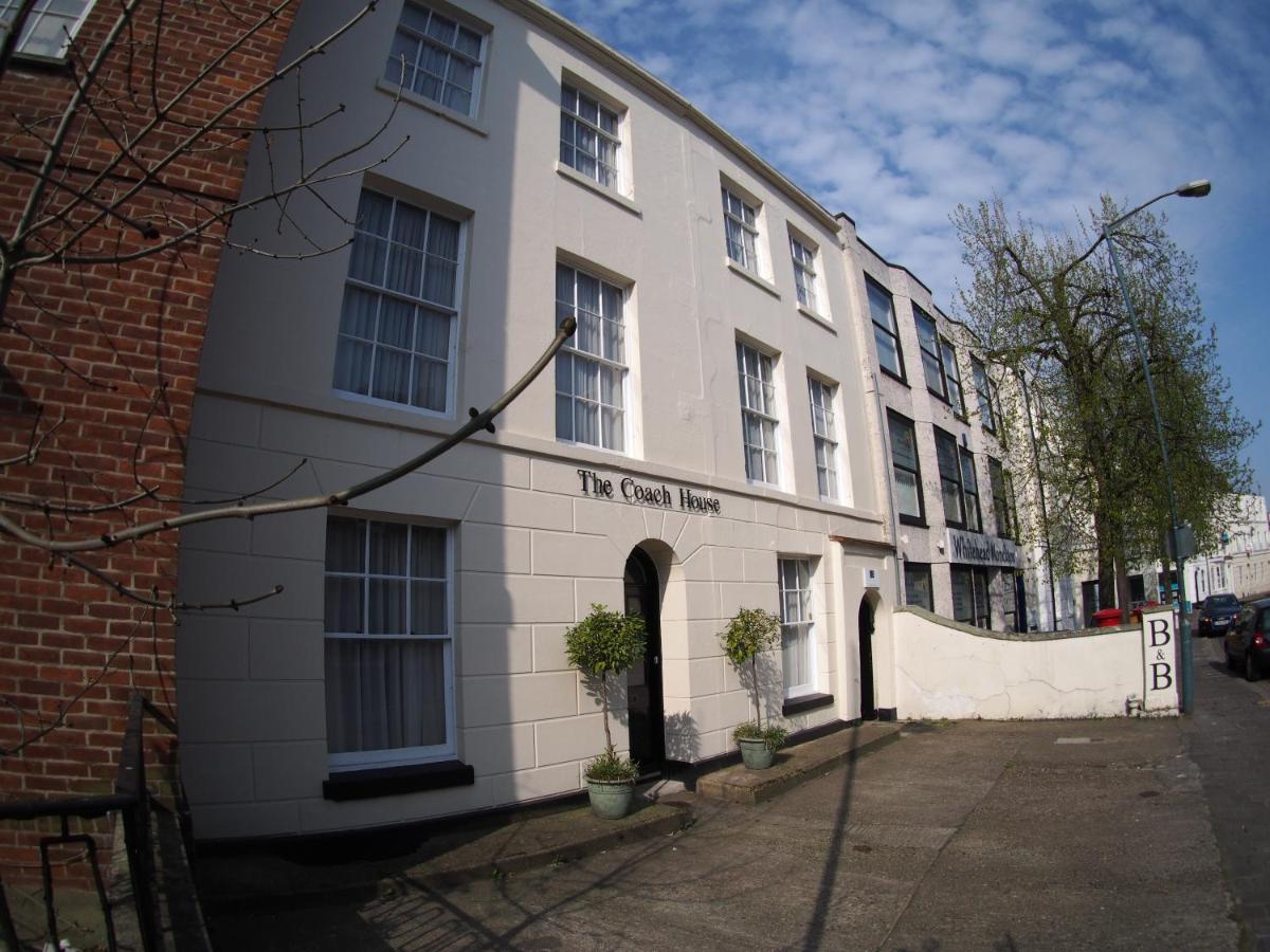 The Coach House - Bed and Breakfast