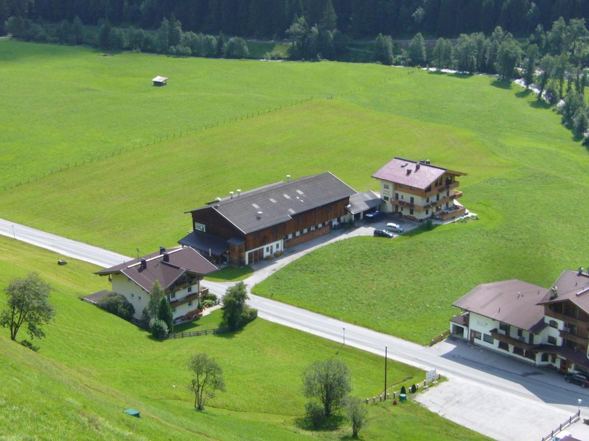 Apartment with Mountain View