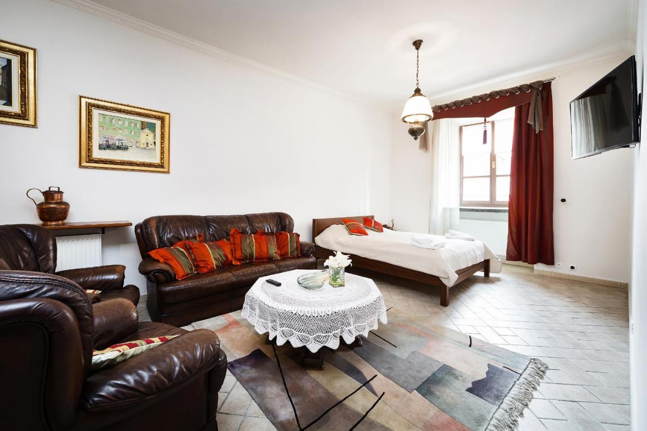 Deluxe Apartment